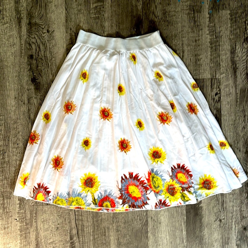 Women’s Floral Pleated Skirt